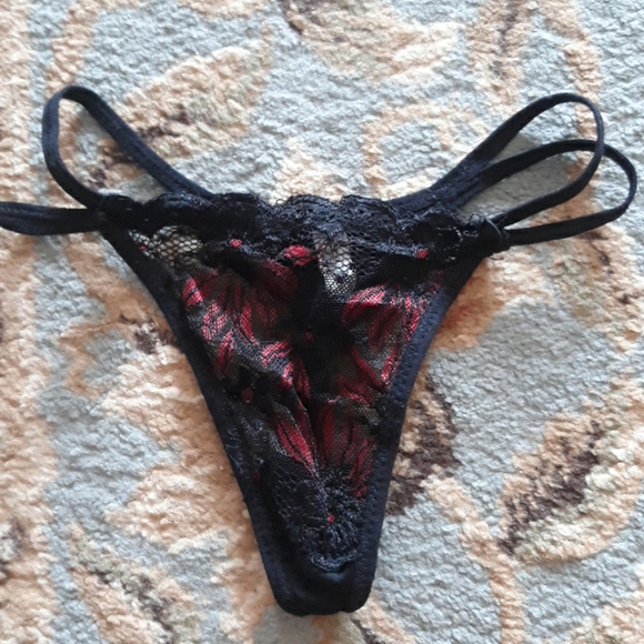 Gang F thong - Picture 5 of 6
